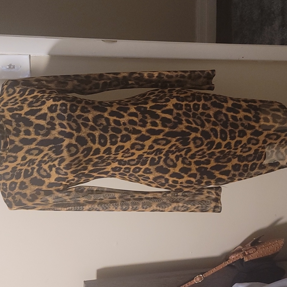 Leopard 🐆 print Size L